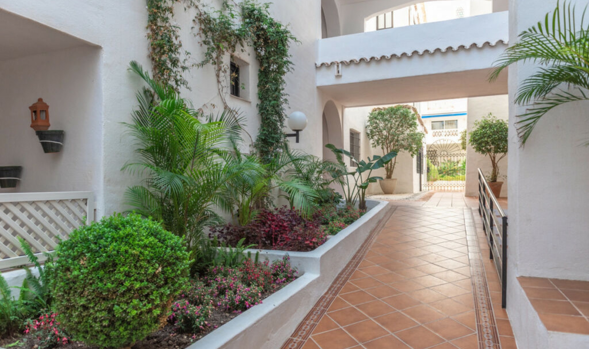 Resale - Apartment -
Puerto Banús