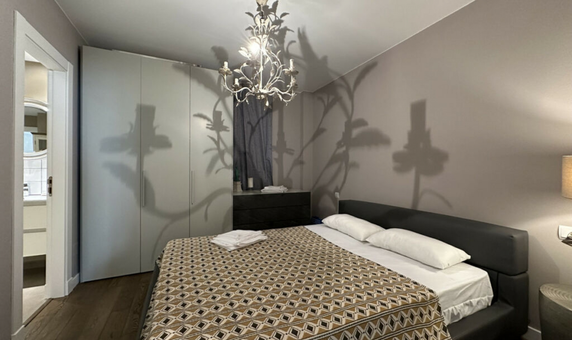 Resale - Apartment -
Puerto Banús