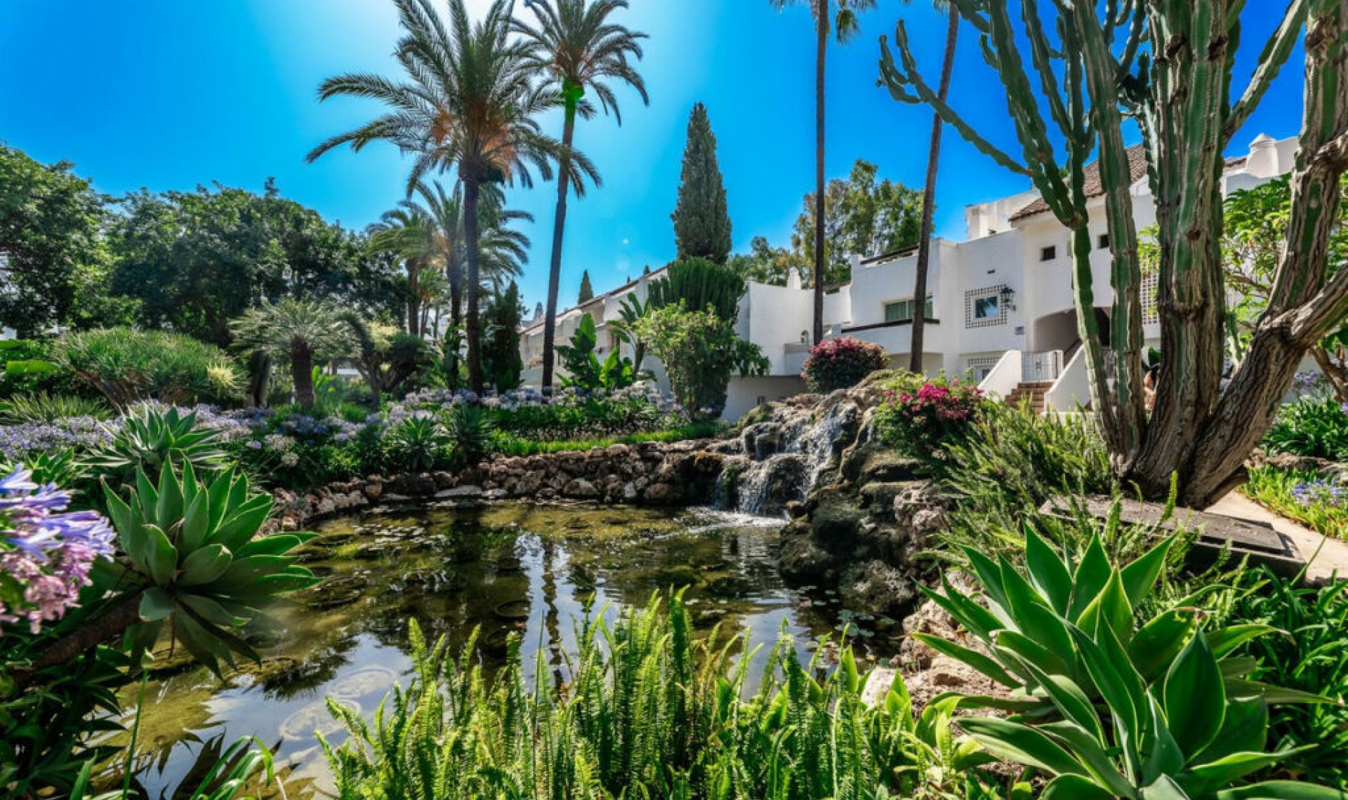 Resale - Apartment -
Puerto Banús