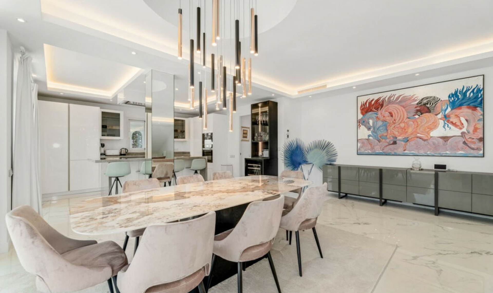 Resale - Apartment -
Puerto Banús