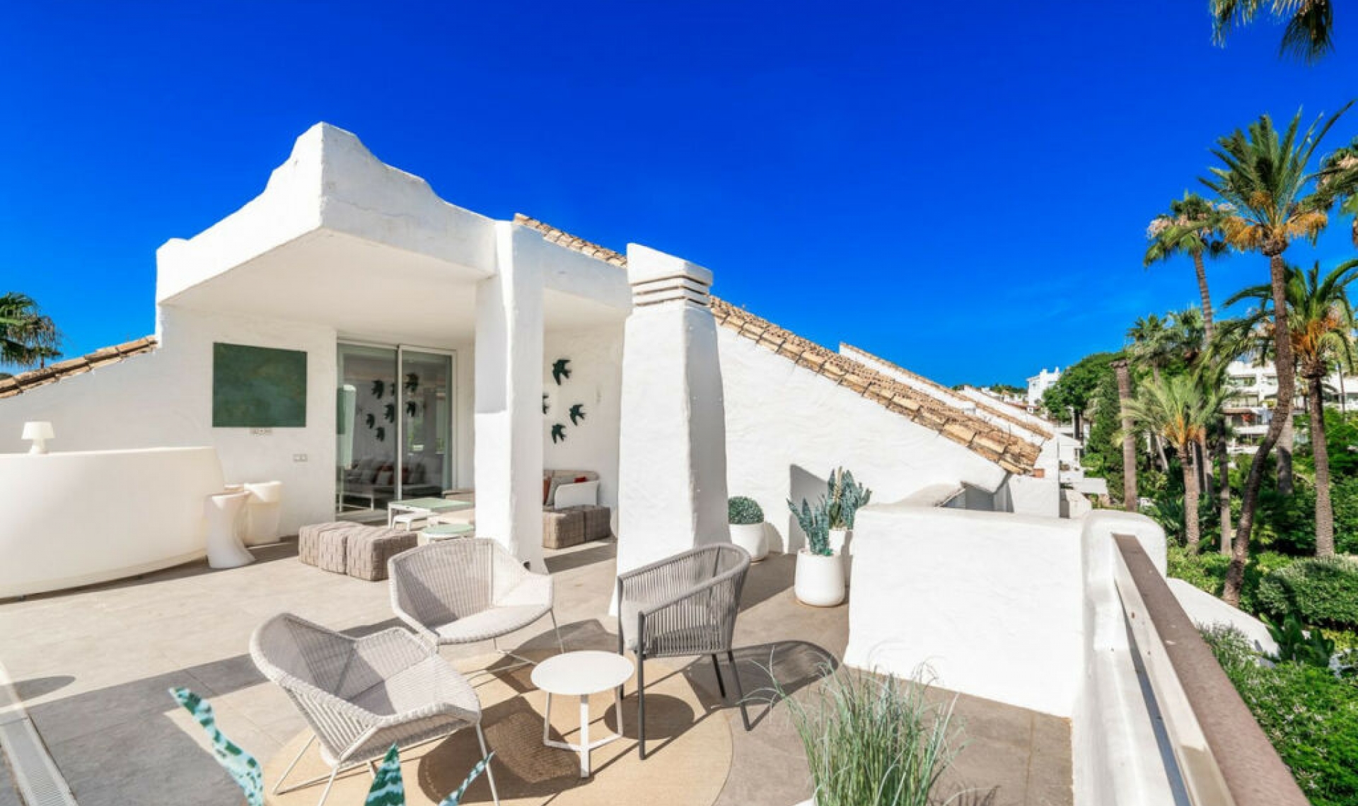 Resale - Apartment -
Puerto Banús