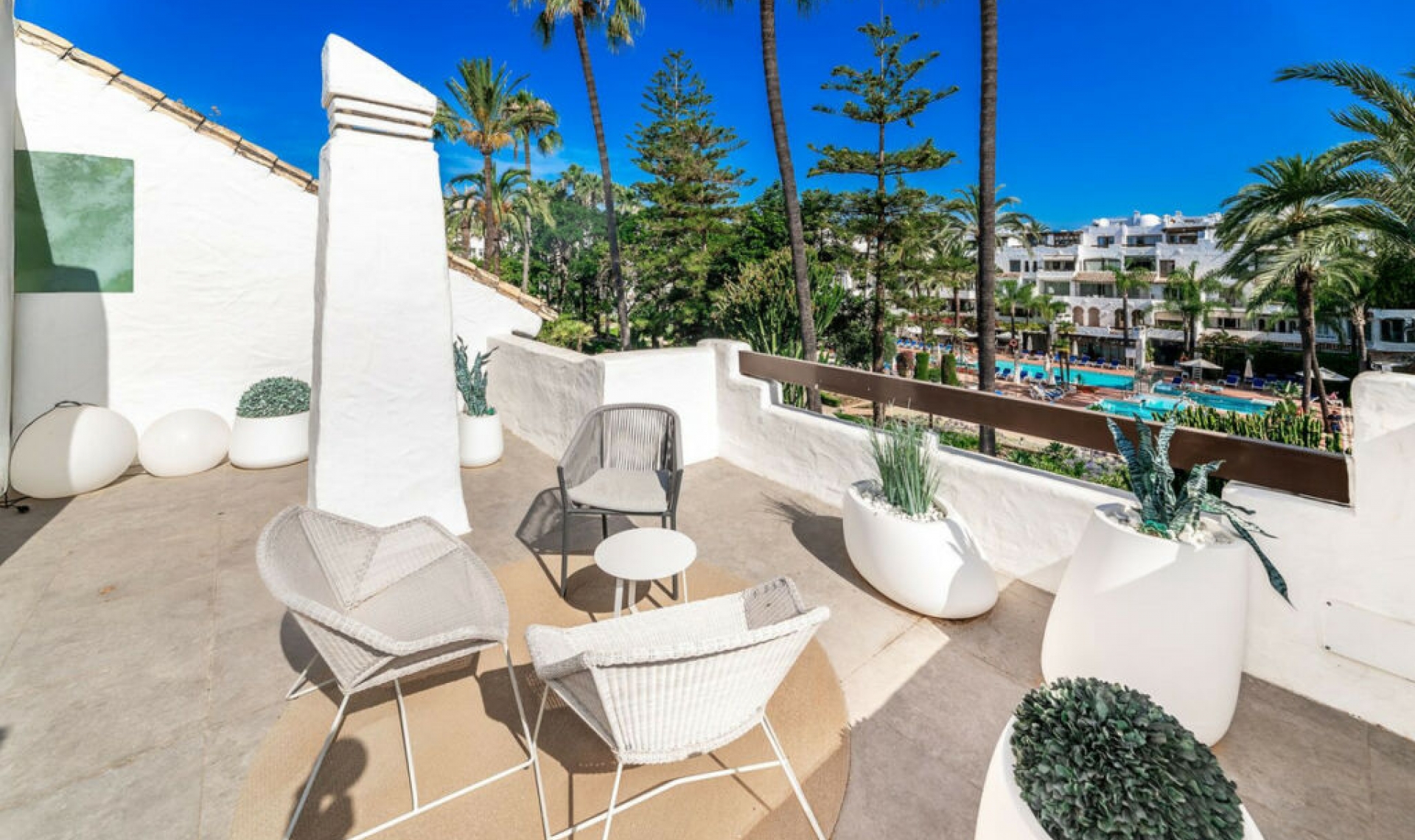 Resale - Apartment -
Puerto Banús