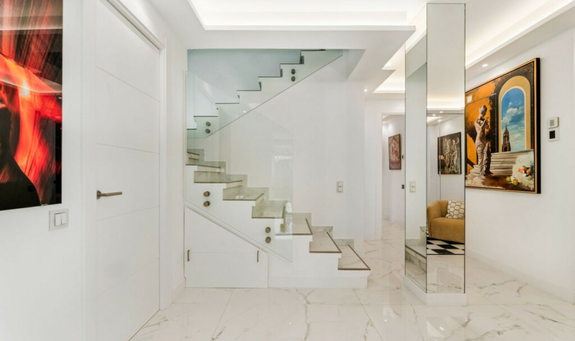 Resale - Apartment -
Puerto Banús