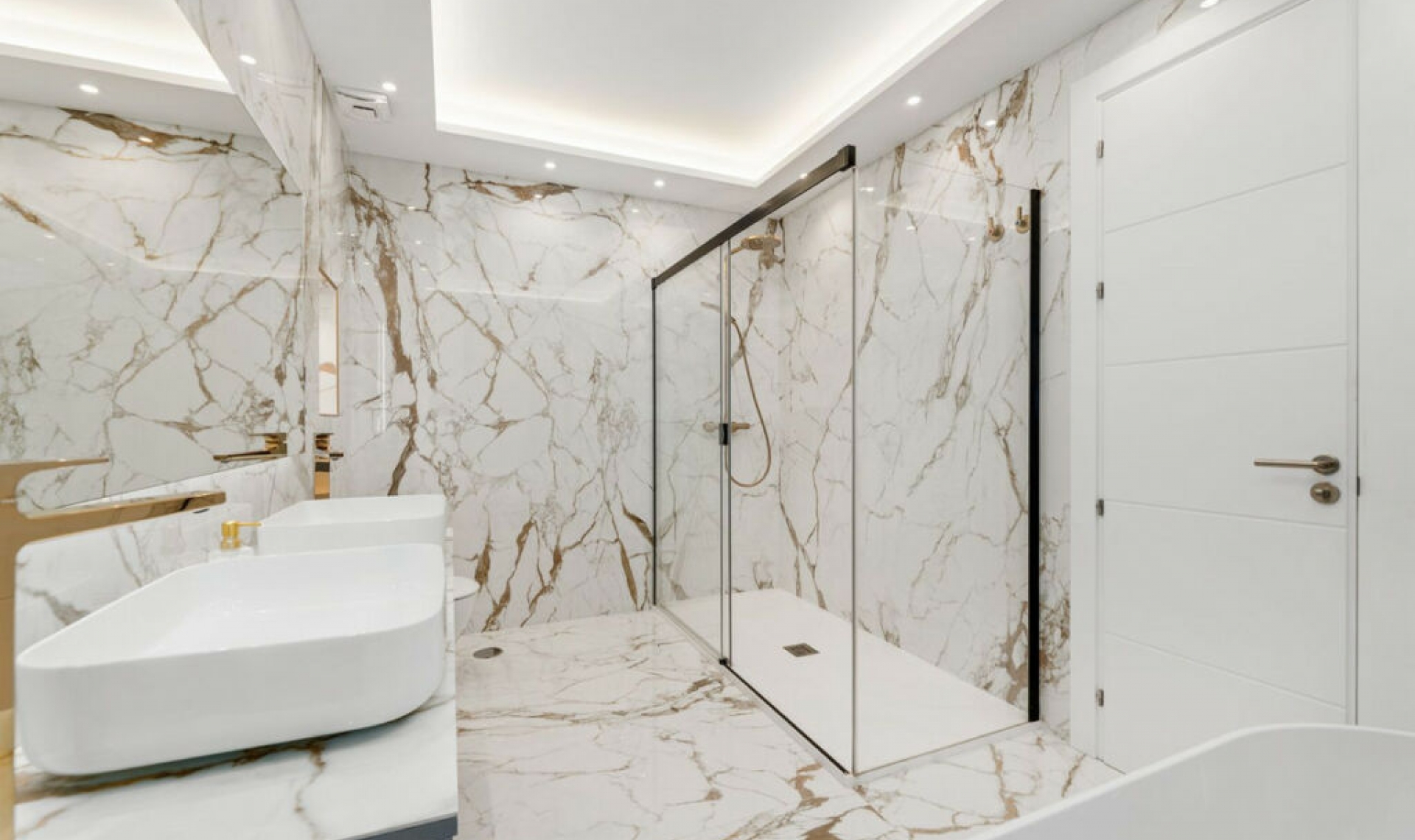 Resale - Apartment -
Puerto Banús