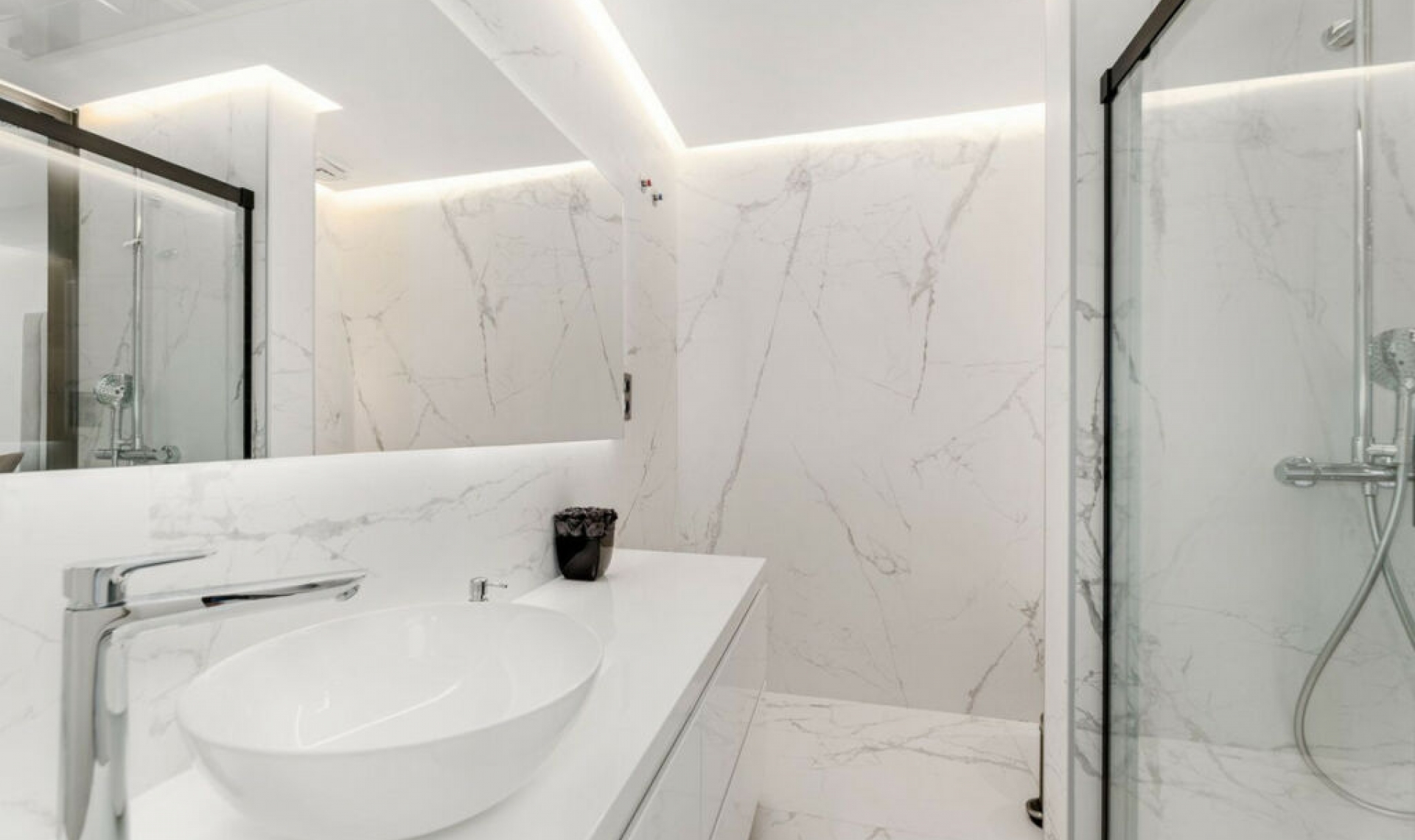 Resale - Apartment -
Puerto Banús