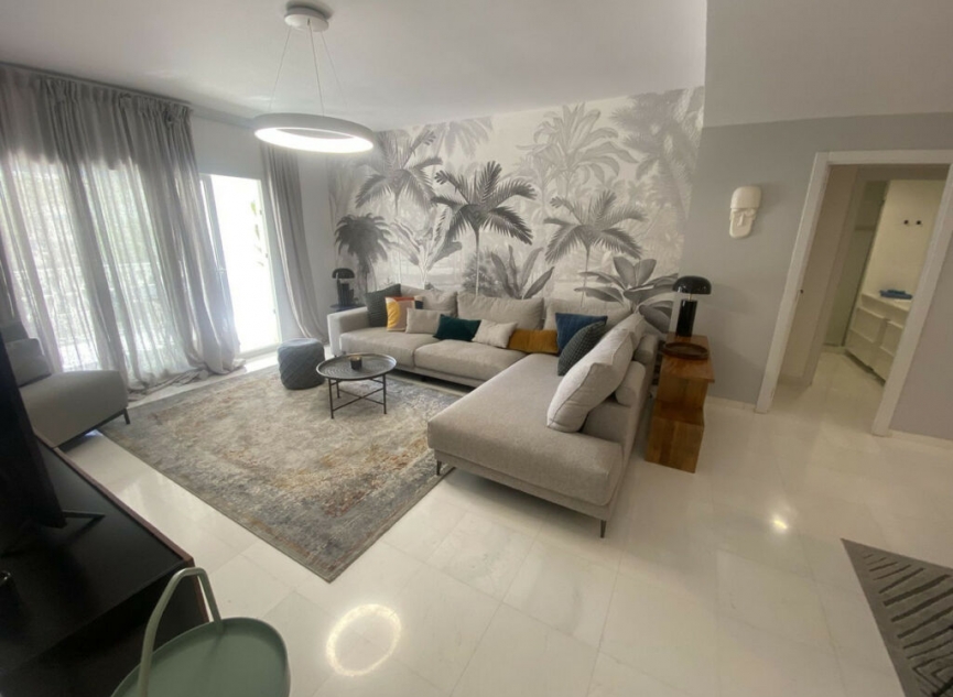 Resale - Apartment -
Puerto Banús