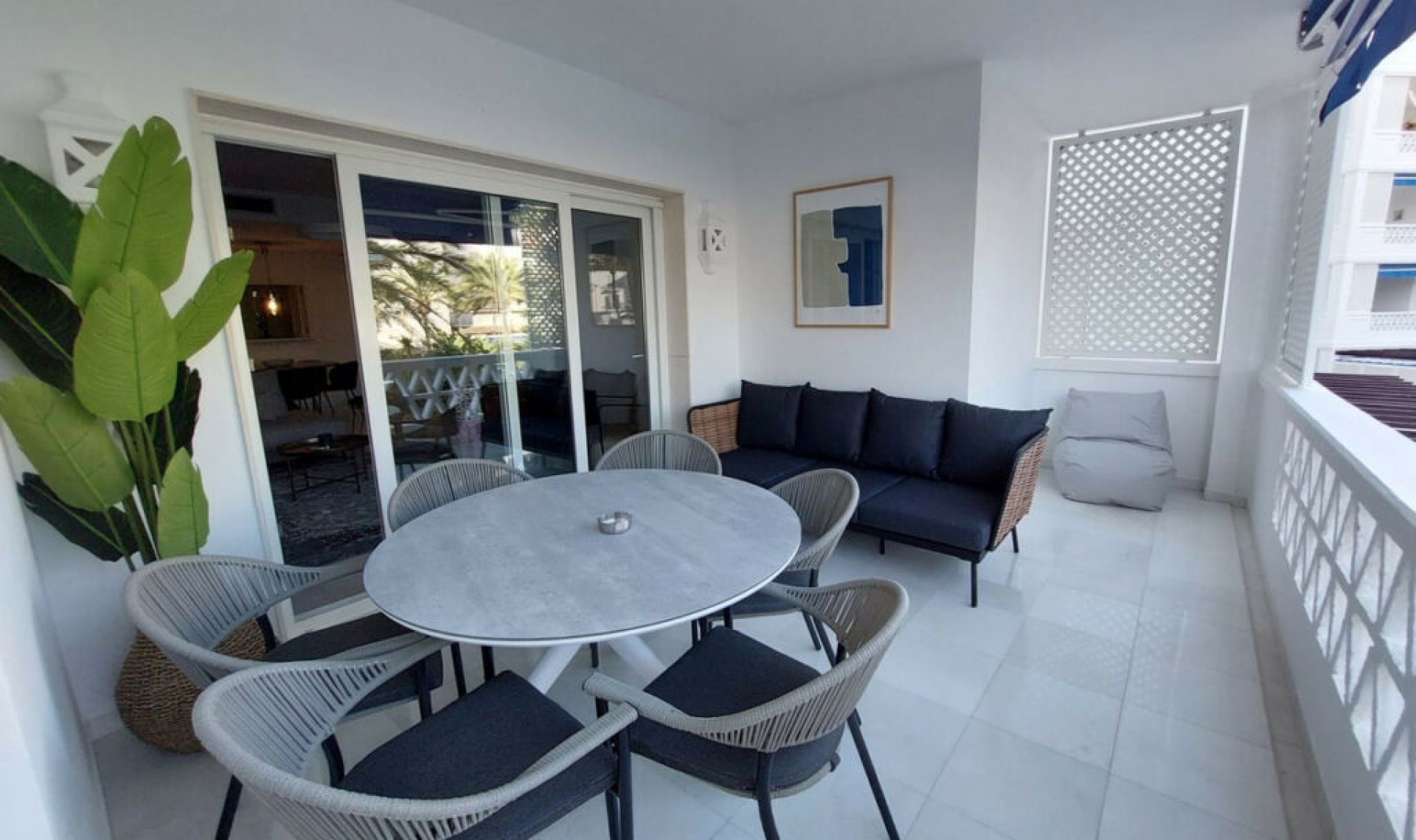 Resale - Apartment -
Puerto Banús