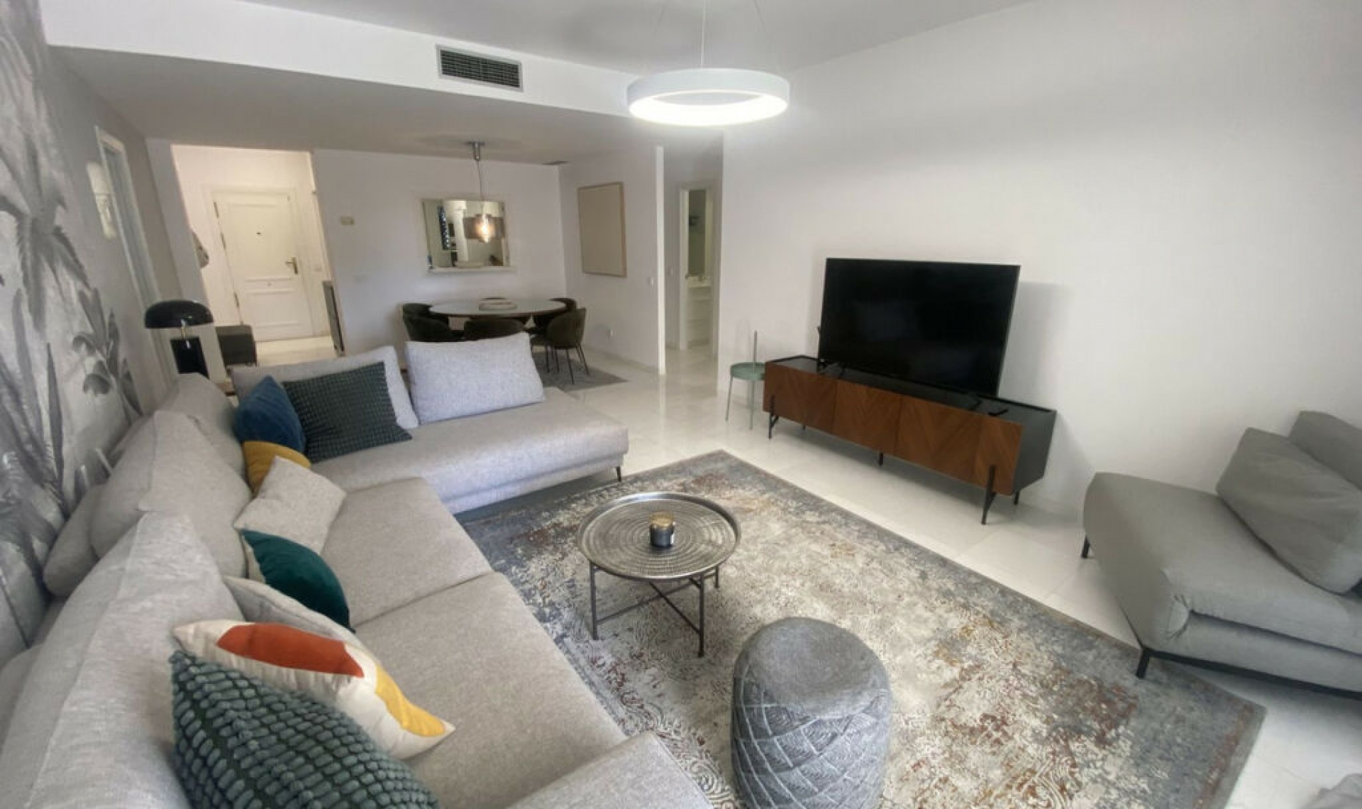 Resale - Apartment -
Puerto Banús