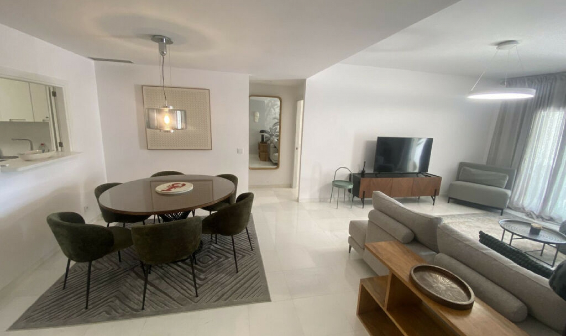 Resale - Apartment -
Puerto Banús