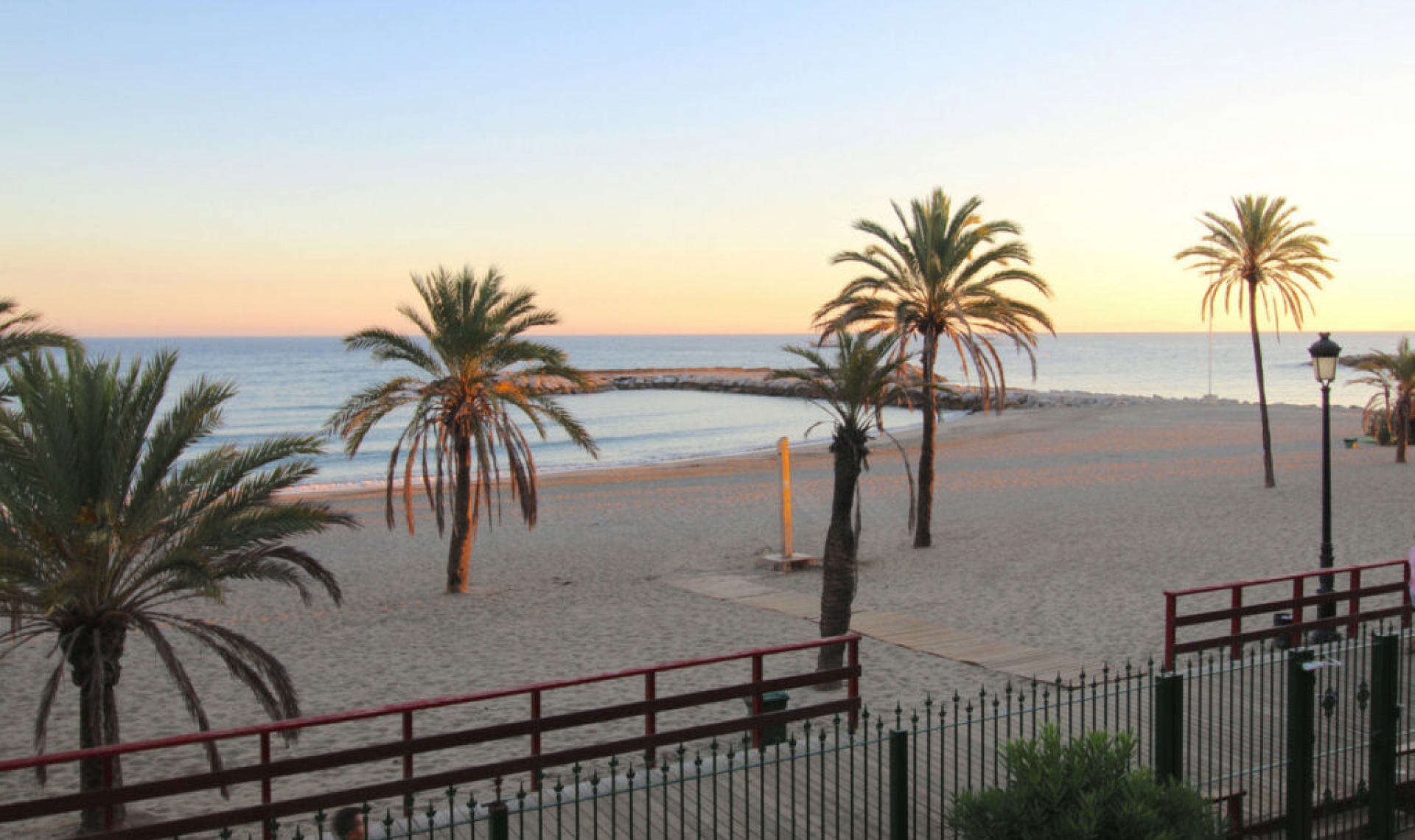 Resale - Apartment -
Puerto Banús