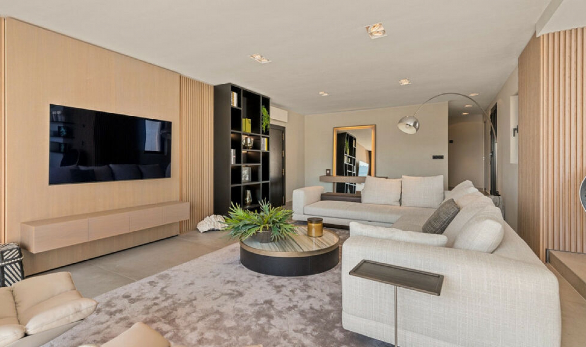 Resale - Apartment -
Puerto Banús