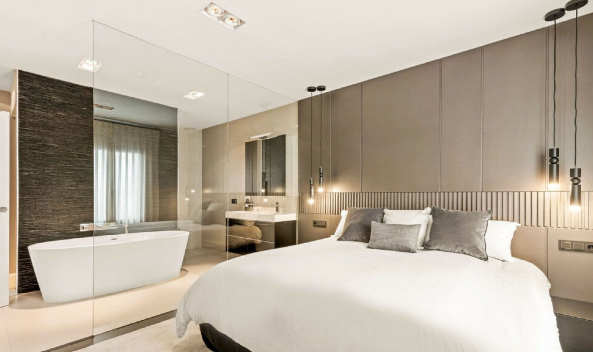 Resale - Apartment -
Puerto Banús