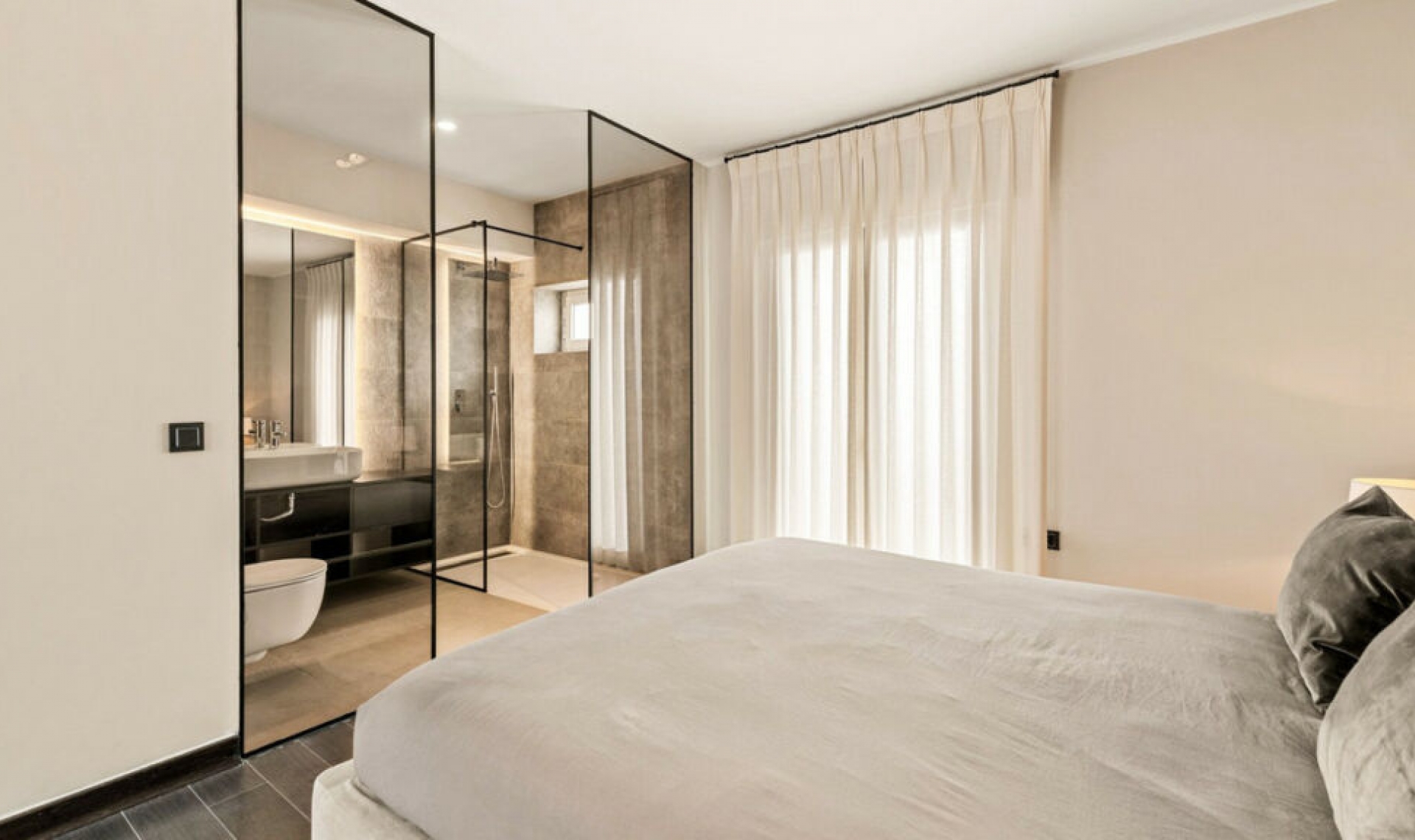 Resale - Apartment -
Puerto Banús