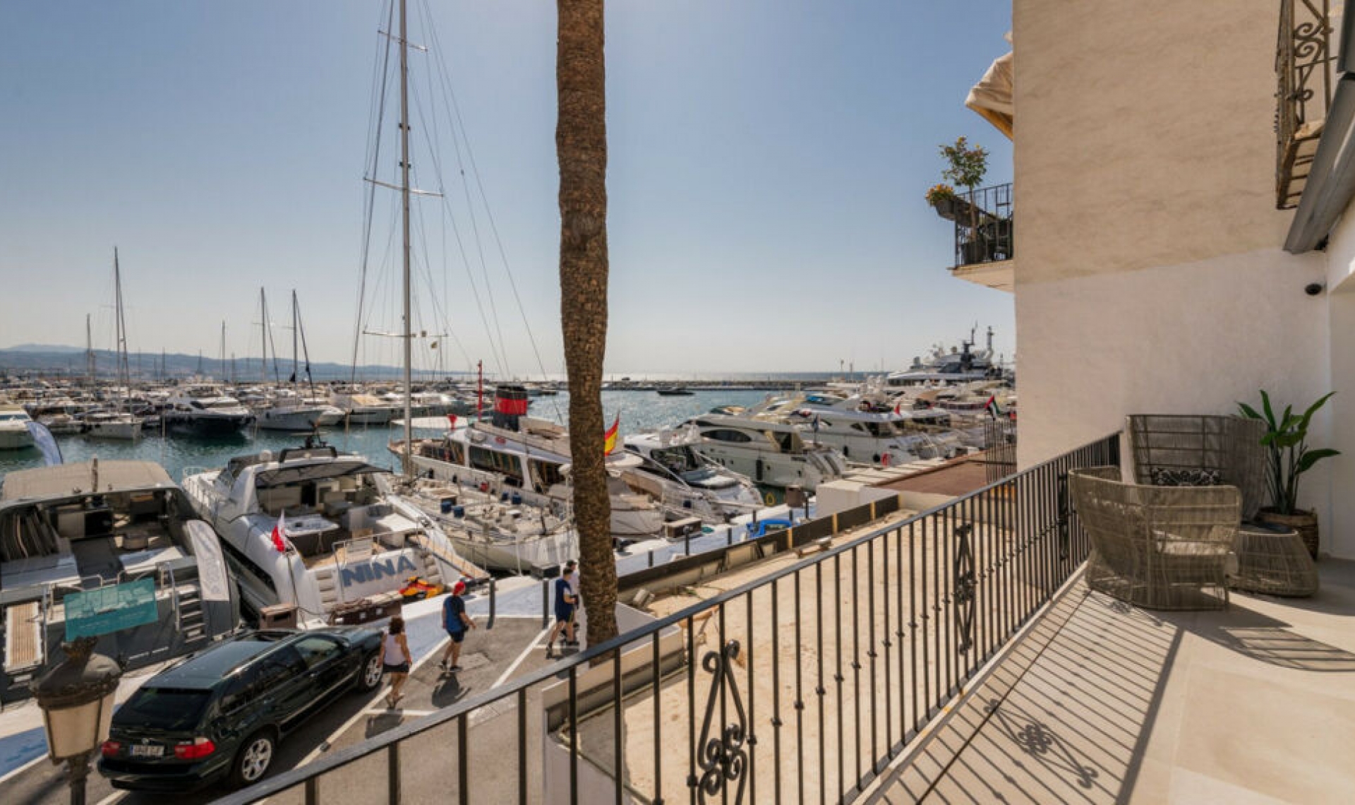 Resale - Apartment -
Puerto Banús