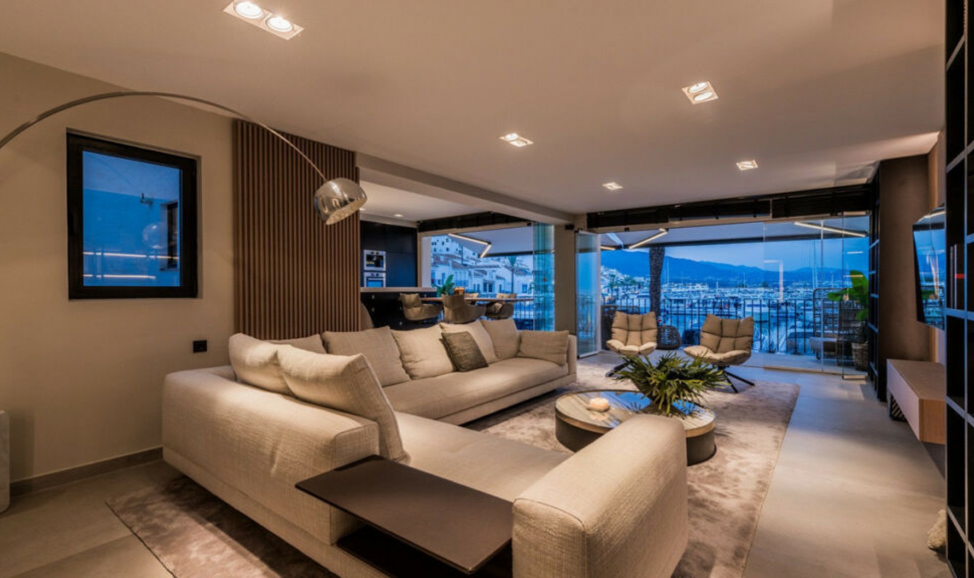 Resale - Apartment -
Puerto Banús