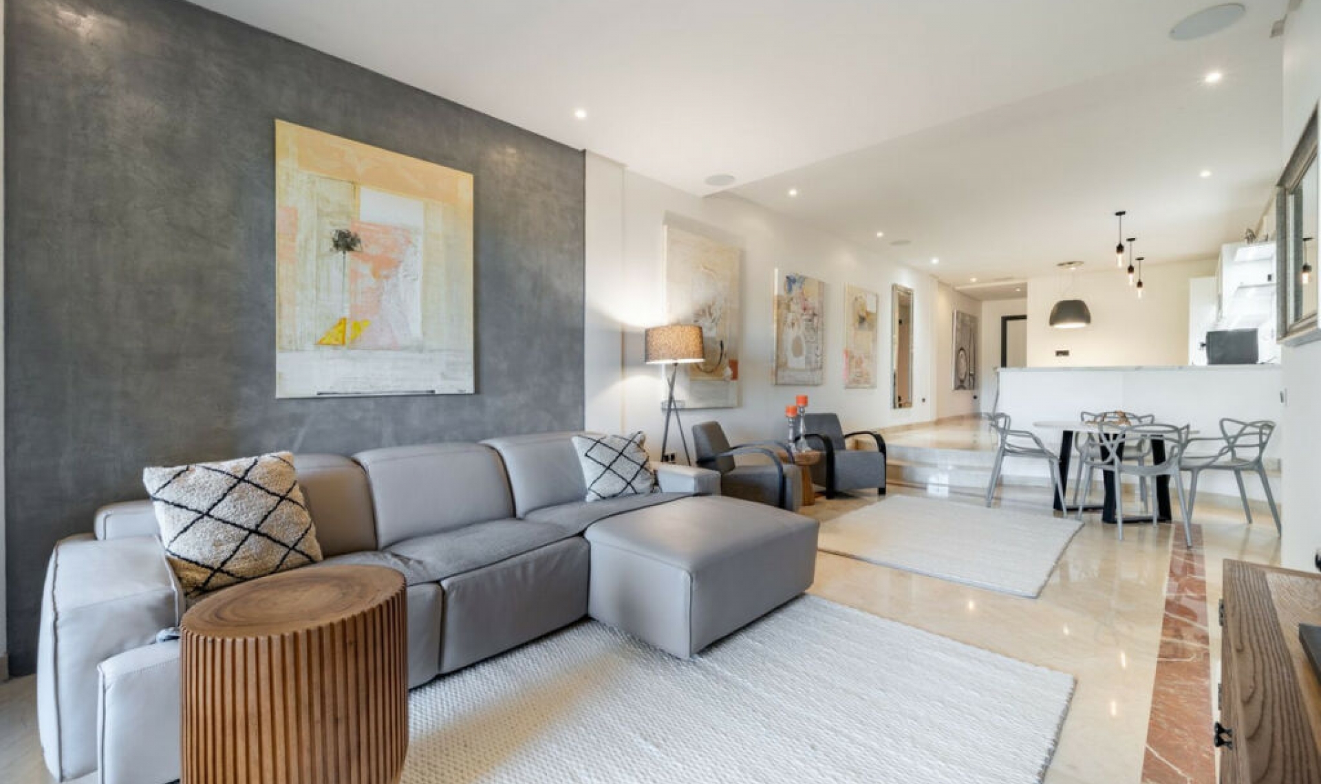 Resale - Apartment -
Puerto Banús