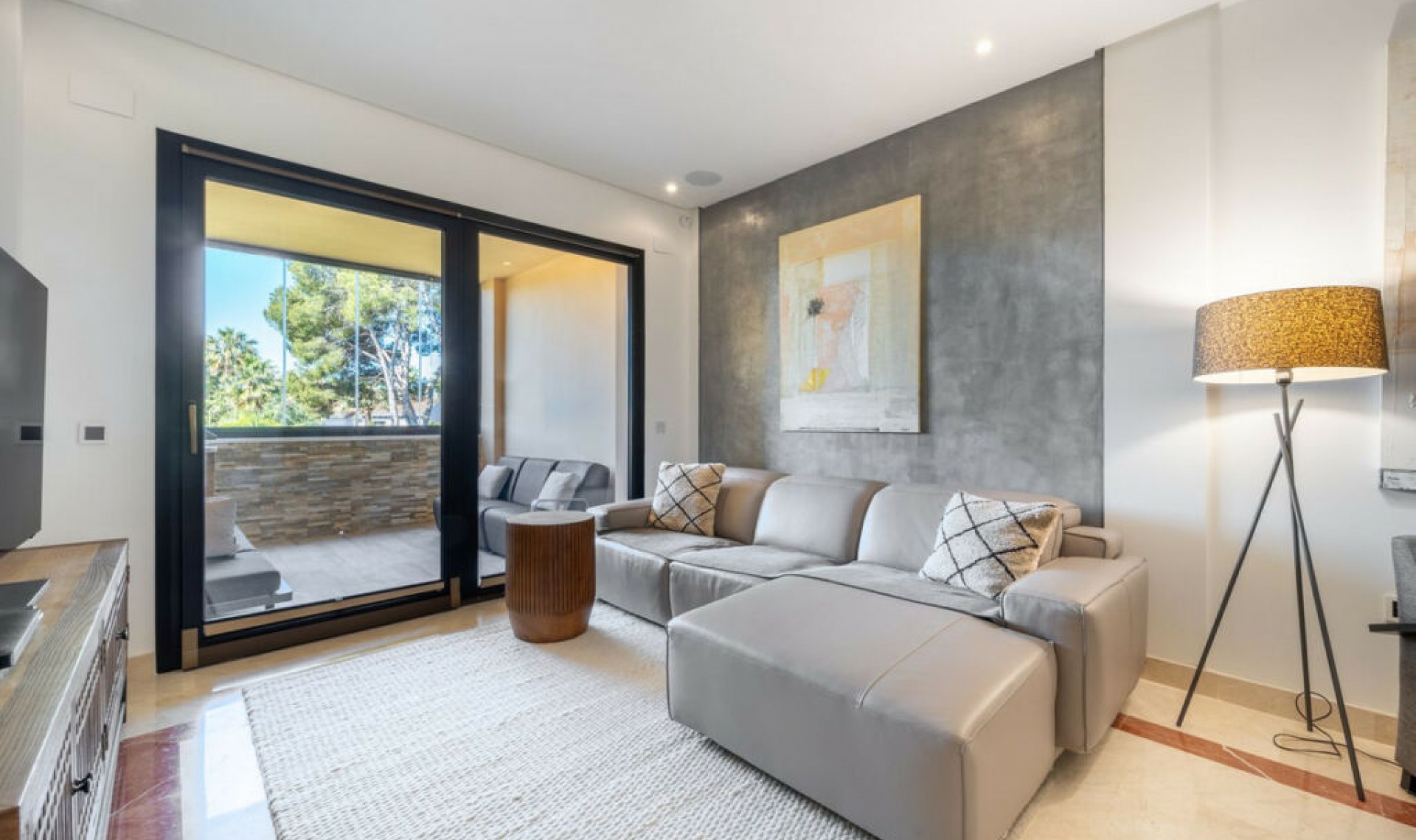 Resale - Apartment -
Puerto Banús
