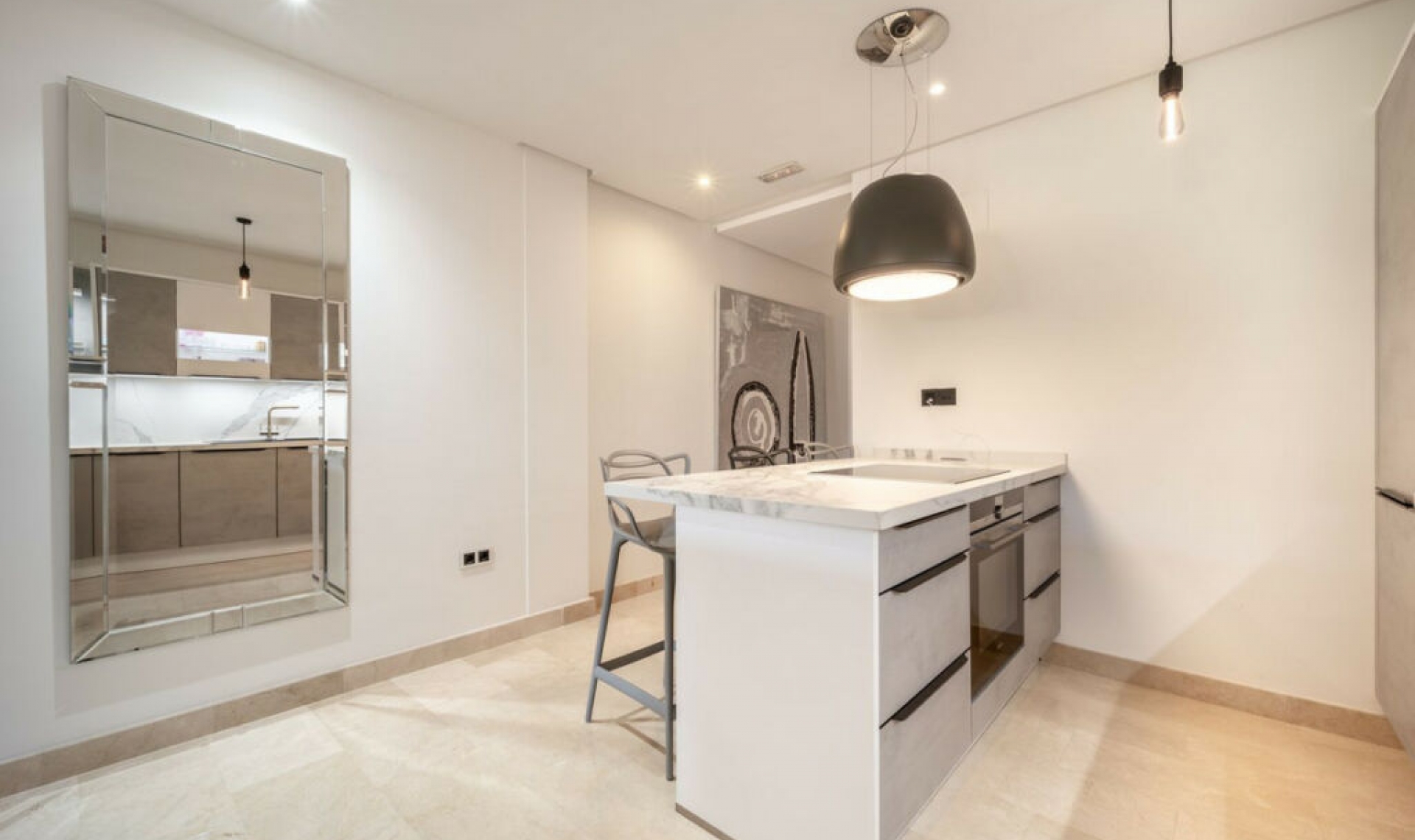Resale - Apartment -
Puerto Banús