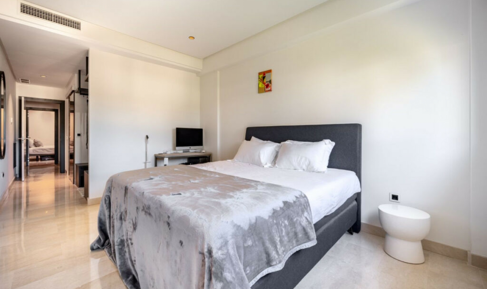 Resale - Apartment -
Puerto Banús