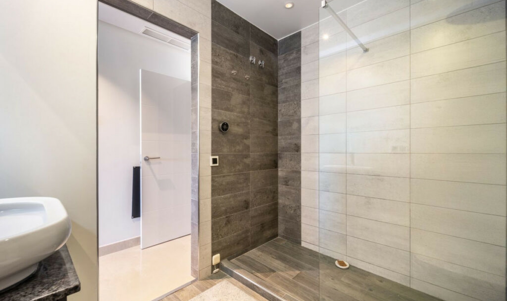 Resale - Apartment -
Puerto Banús