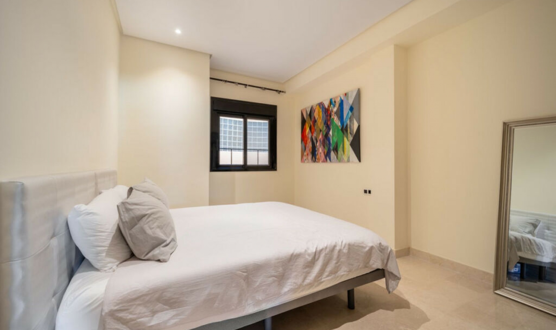 Resale - Apartment -
Puerto Banús