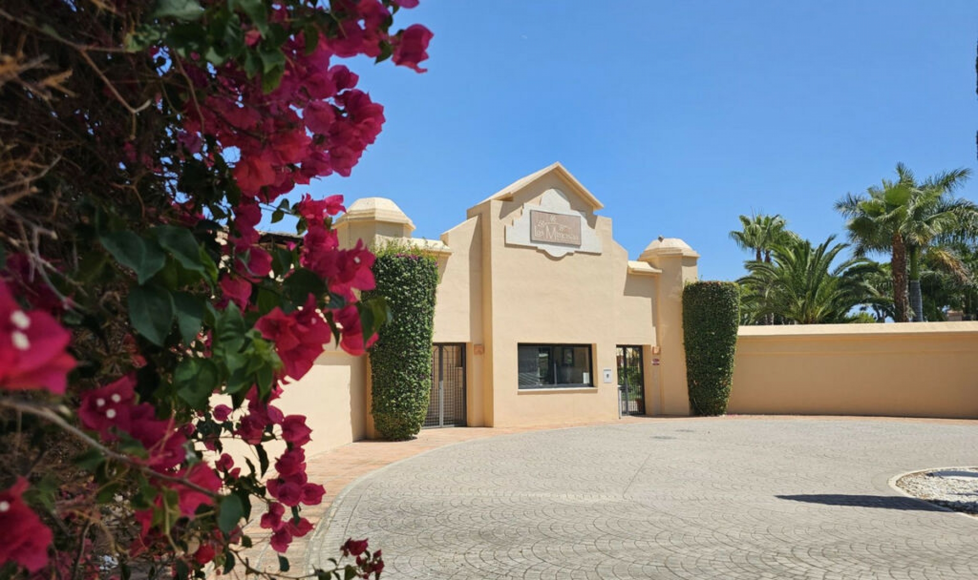 Resale - Apartment -
Puerto Banús