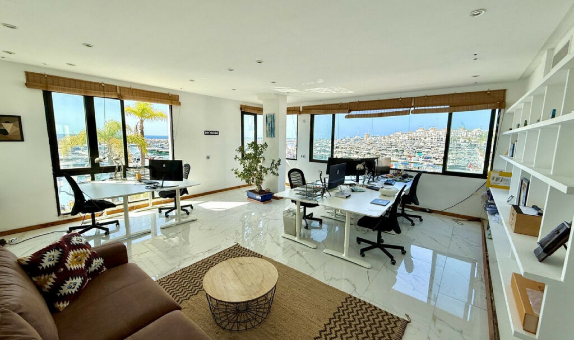 Resale - Apartment -
Puerto Banús