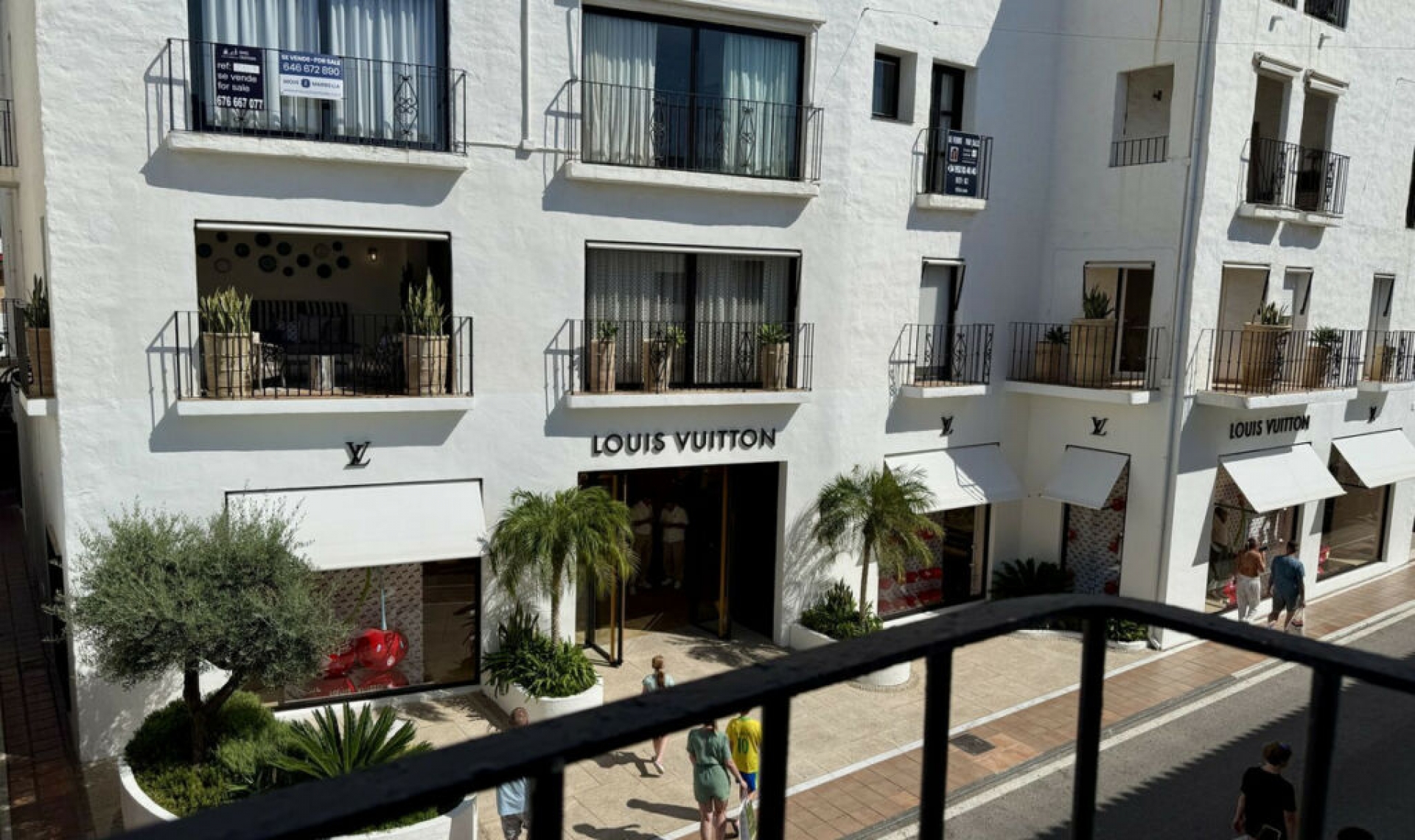 Resale - Apartment -
Puerto Banús