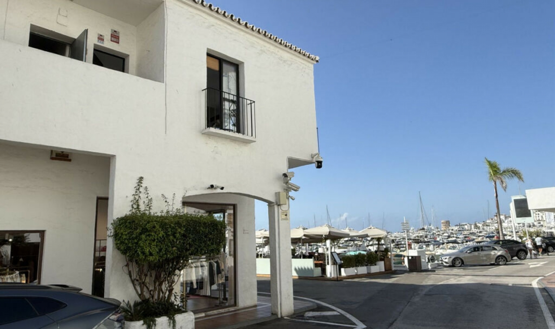 Resale - Apartment -
Puerto Banús