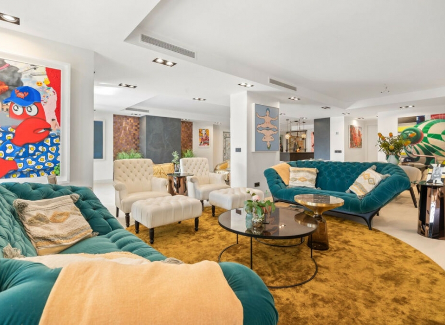 Resale - Apartment -
Puerto Banús