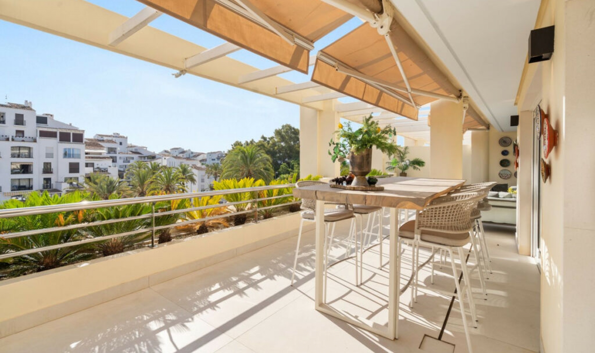 Resale - Apartment -
Puerto Banús