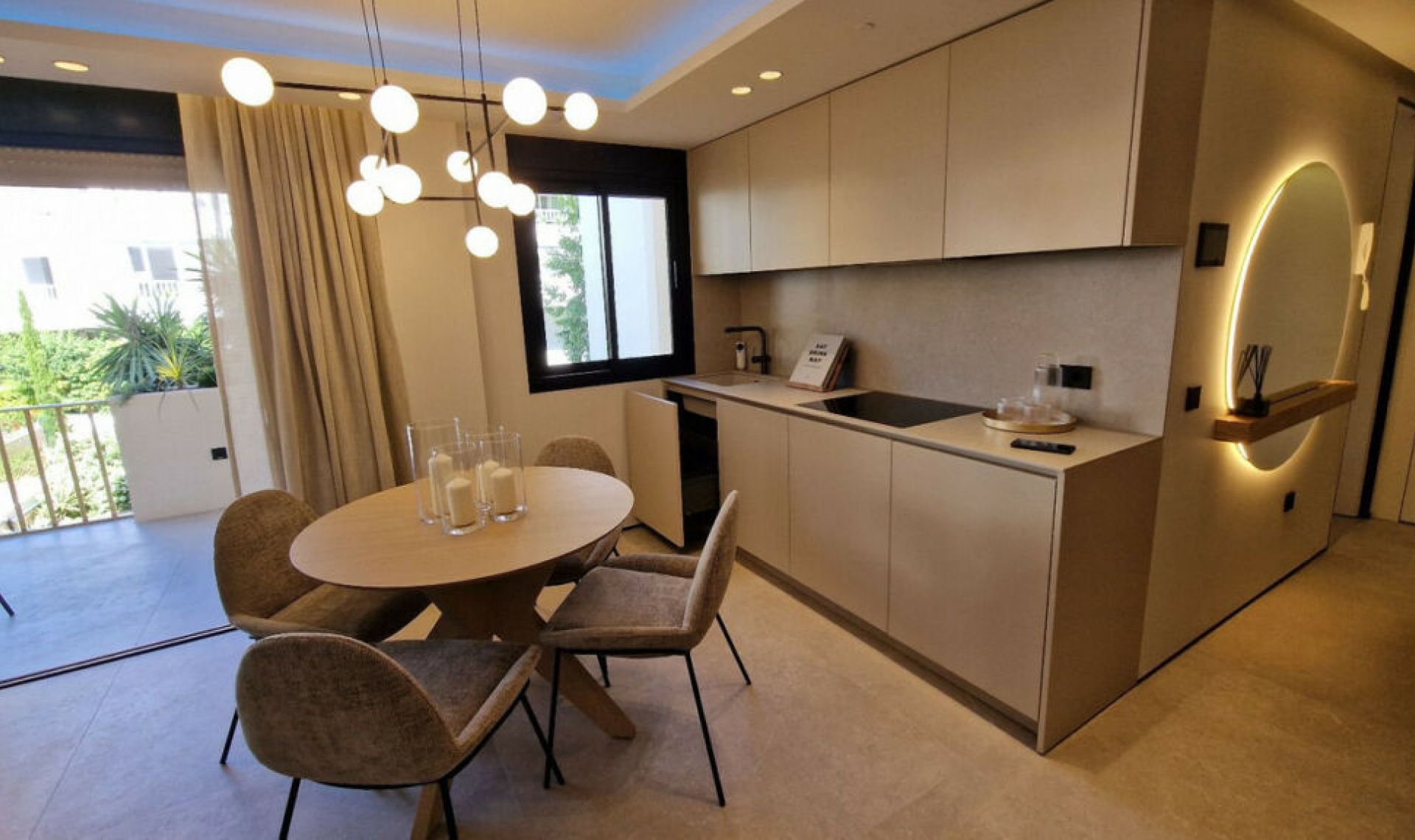 Resale - Apartment -
Puerto Banús