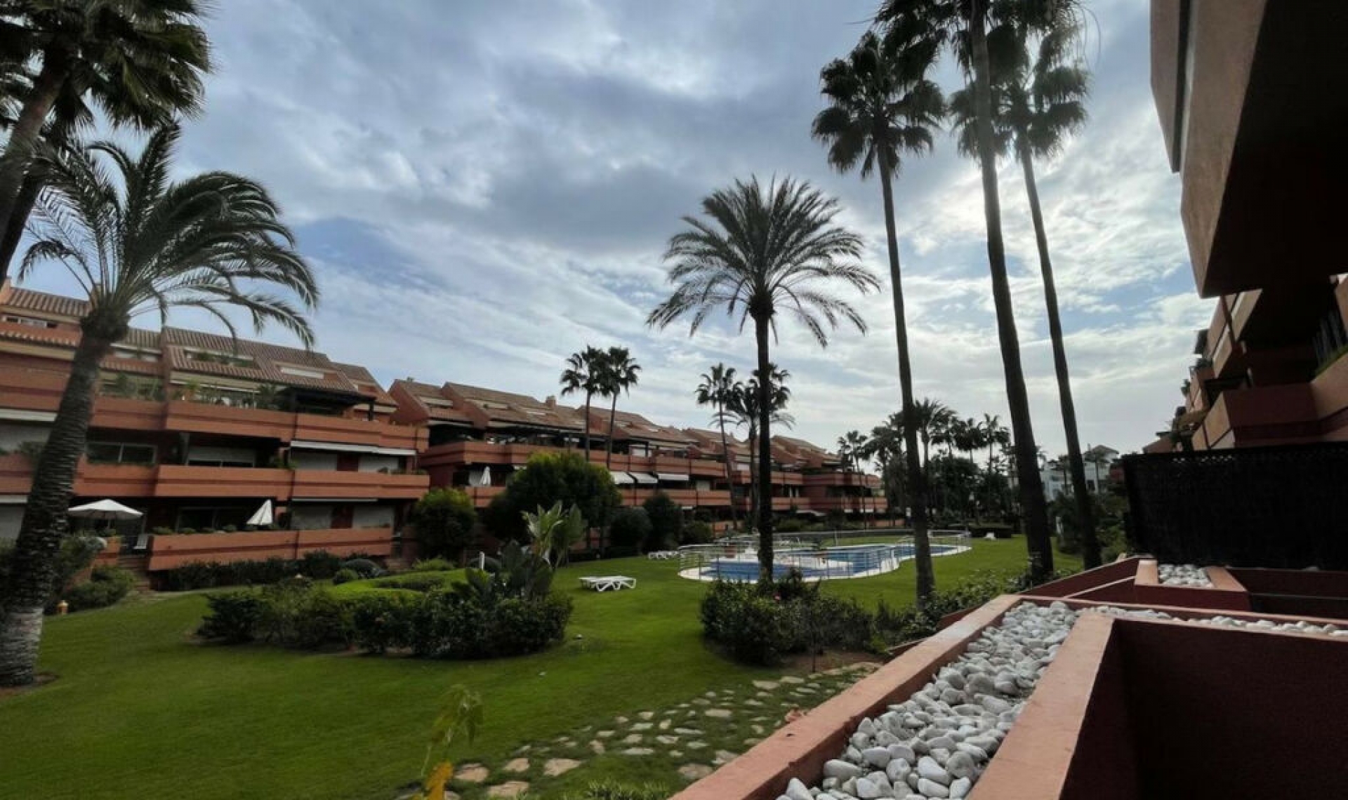Resale - Apartment -
Puerto Banús