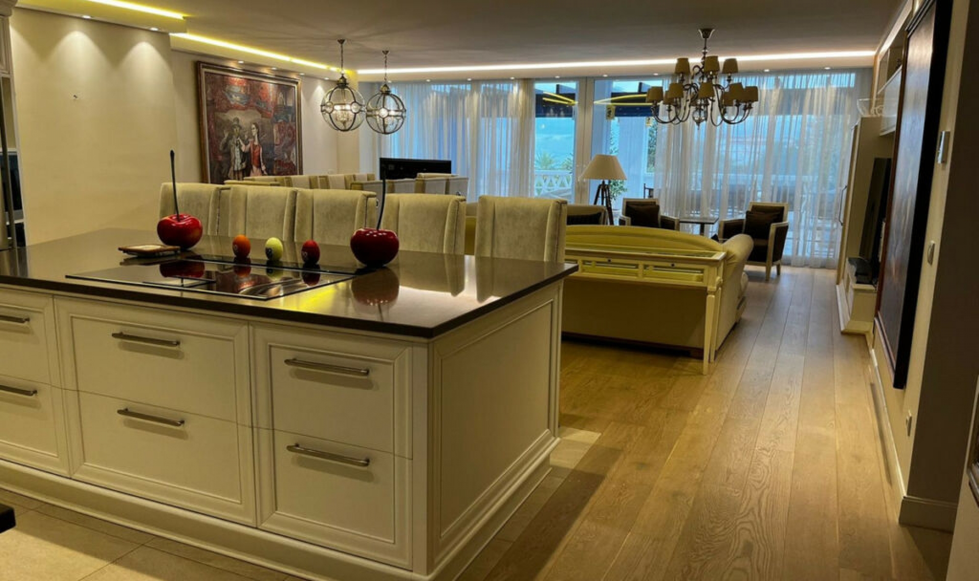 Resale - Apartment -
Puerto Banús