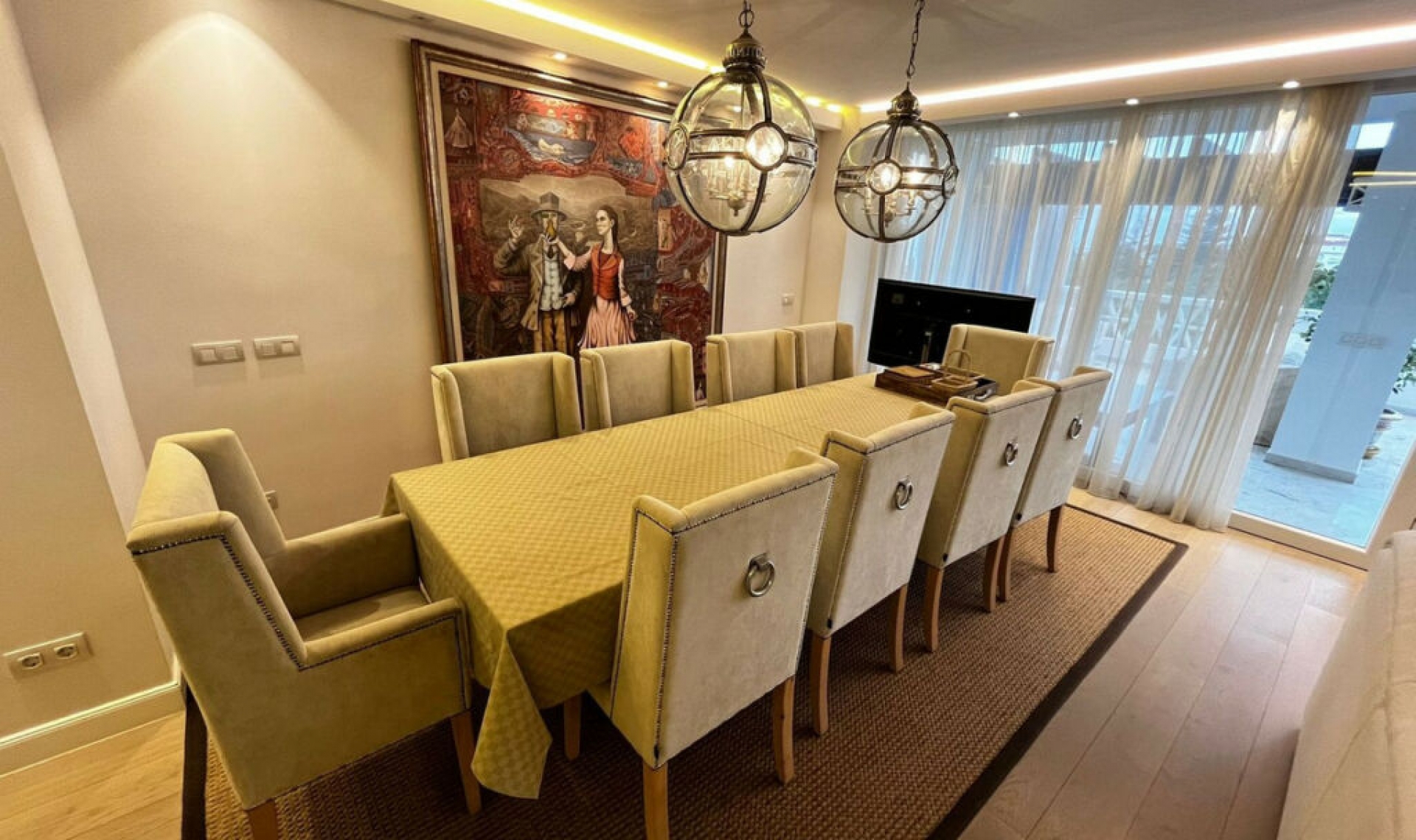 Resale - Apartment -
Puerto Banús