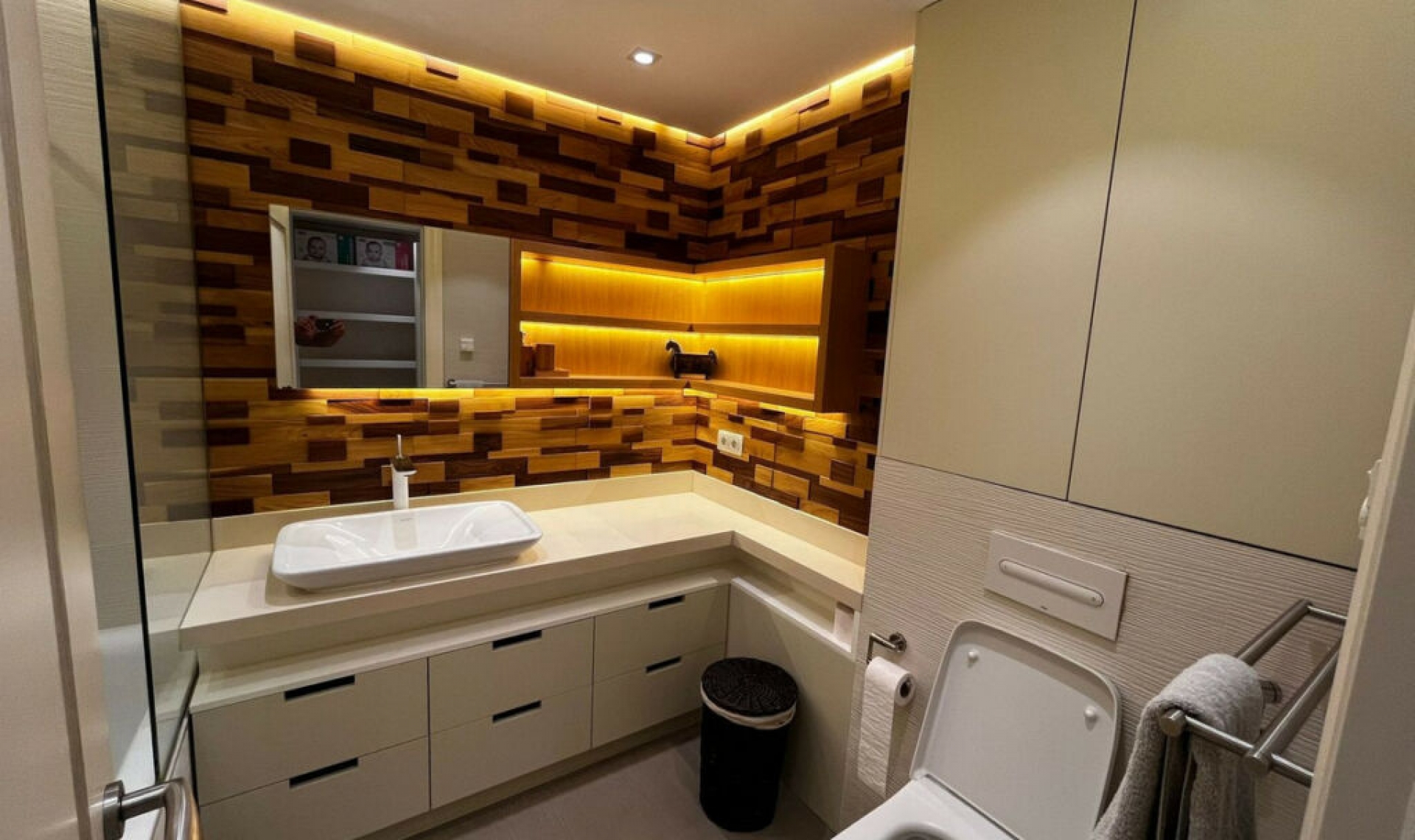 Resale - Apartment -
Puerto Banús