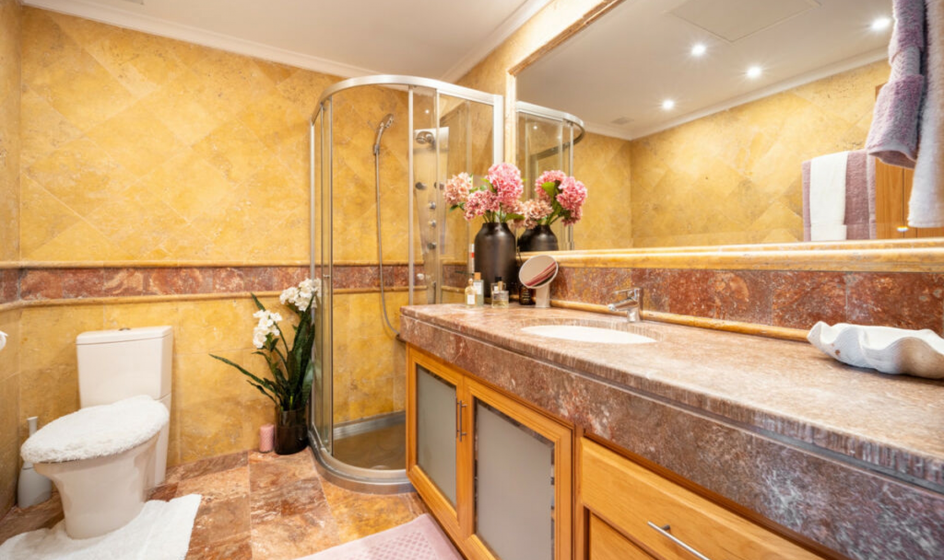 Resale - Apartment -
Puerto Banús