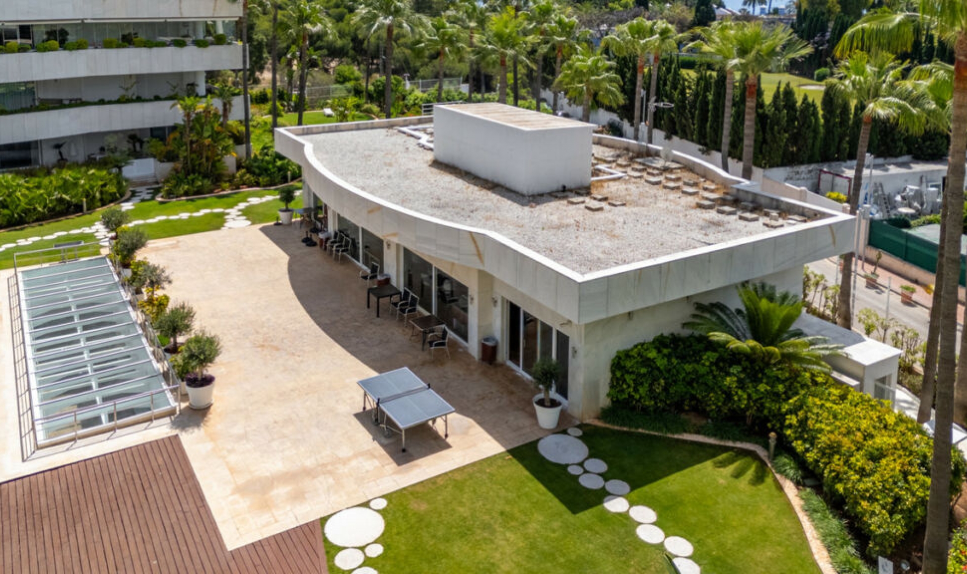 Resale - Apartment -
Puerto Banús