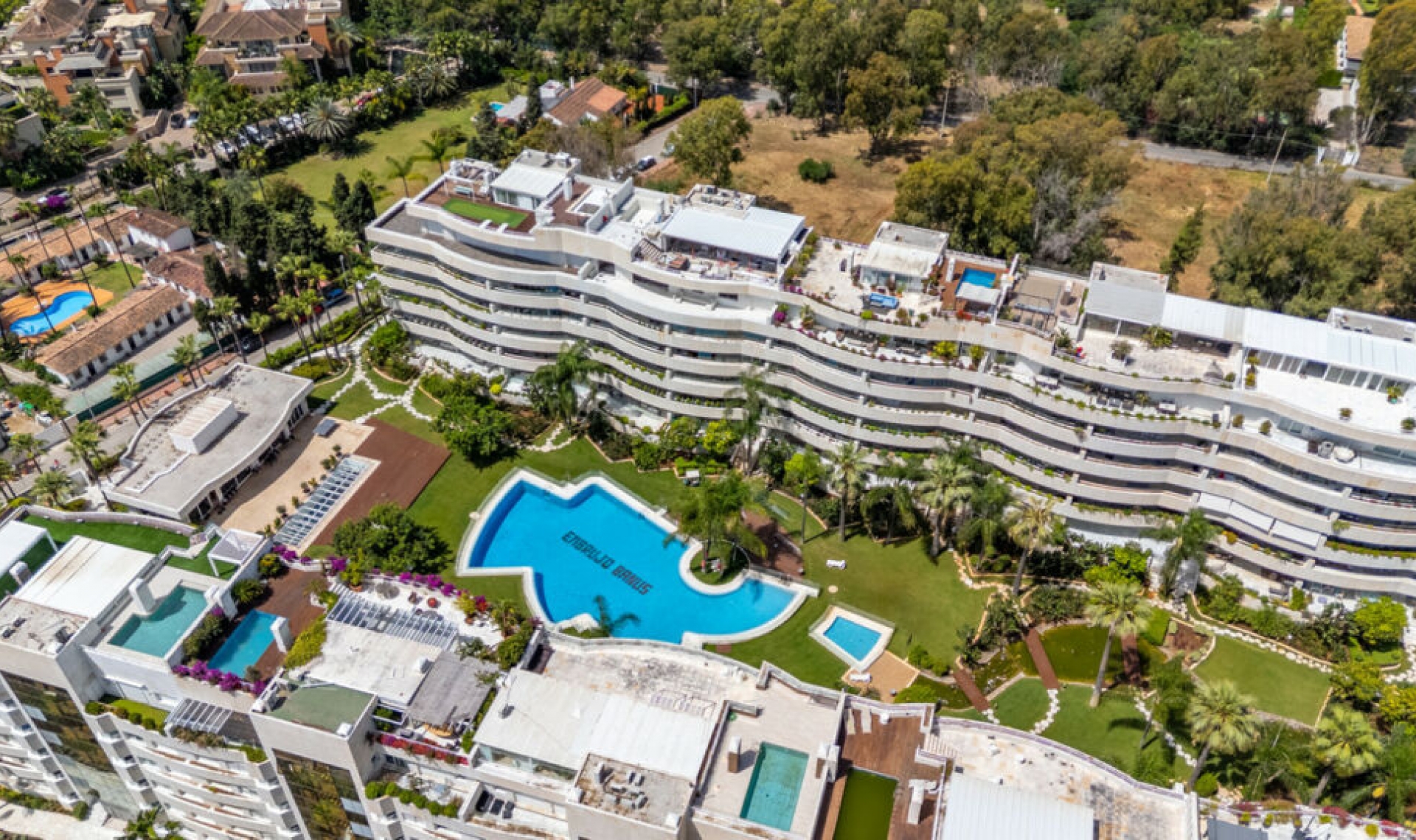 Resale - Apartment -
Puerto Banús