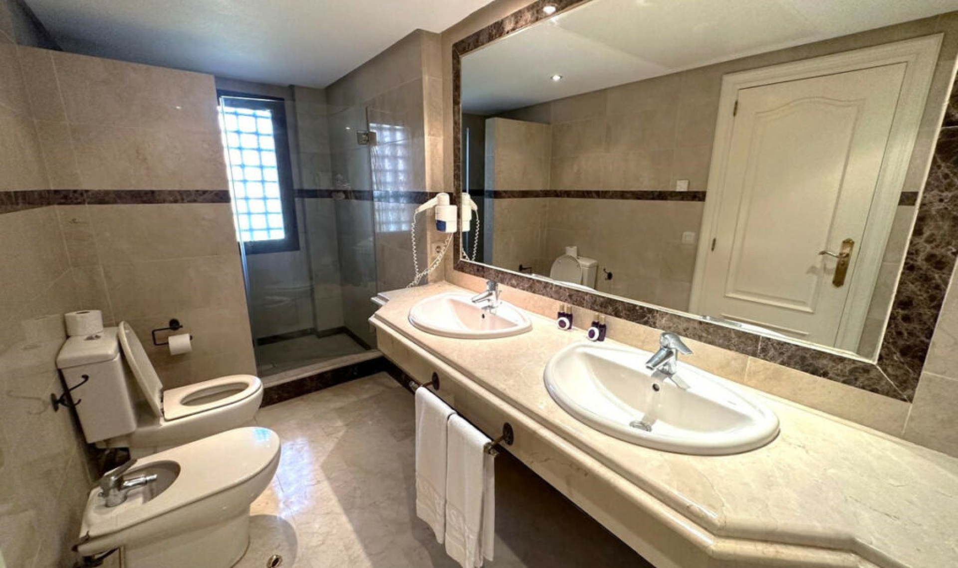 Resale - Apartment -
Puerto Banús