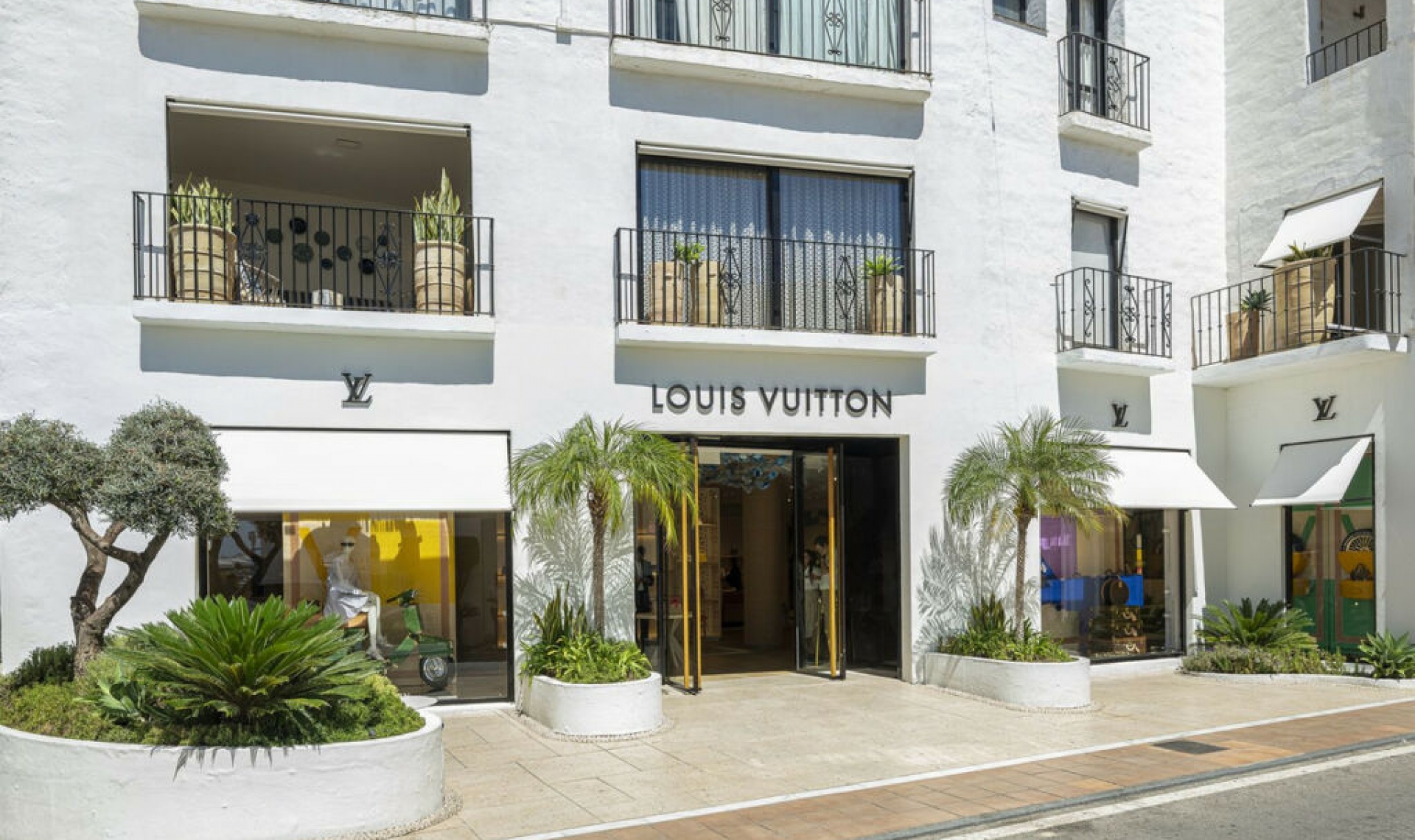 Resale - Apartment -
Puerto Banús