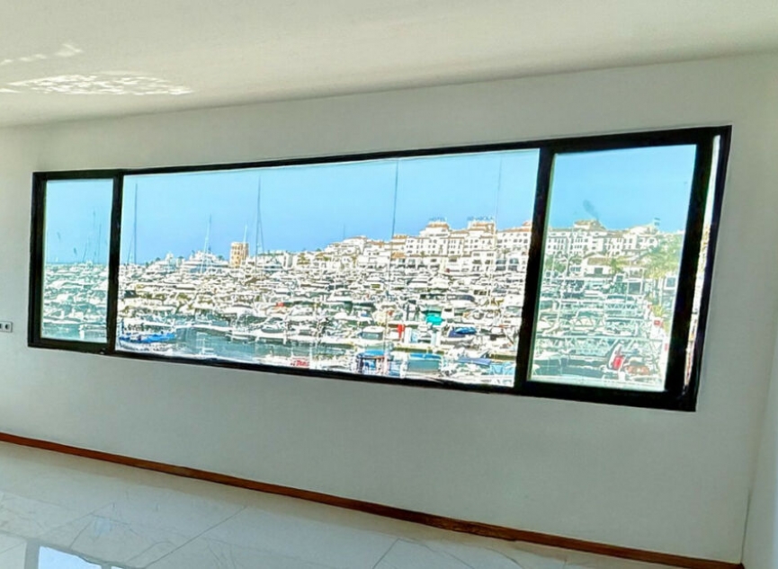 Resale - Apartment -
Puerto Banús