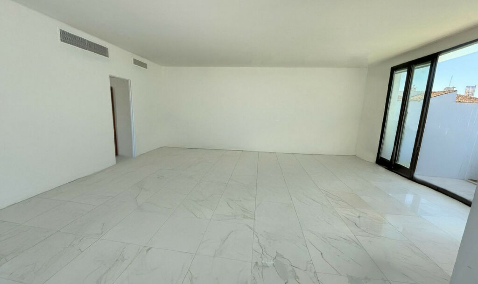 Resale - Apartment -
Puerto Banús