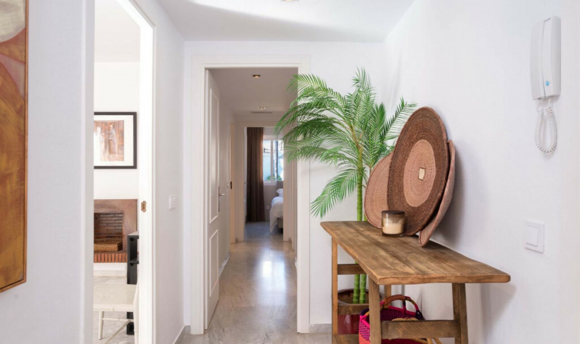 Resale - Apartment -
Puerto Banús