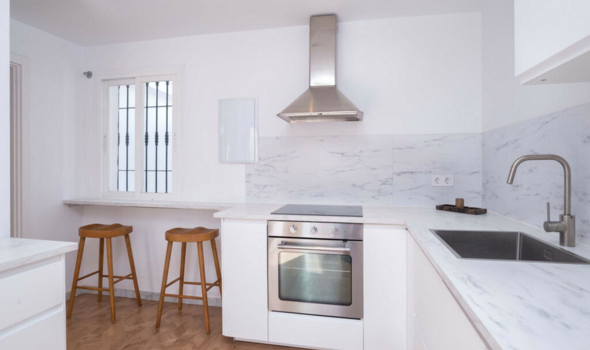 Resale - Apartment -
Puerto Banús