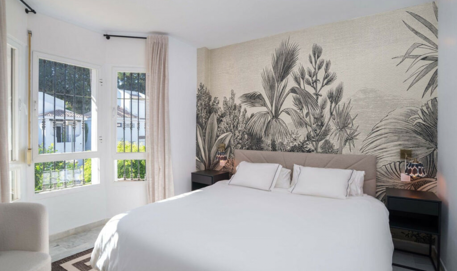 Resale - Apartment -
Puerto Banús