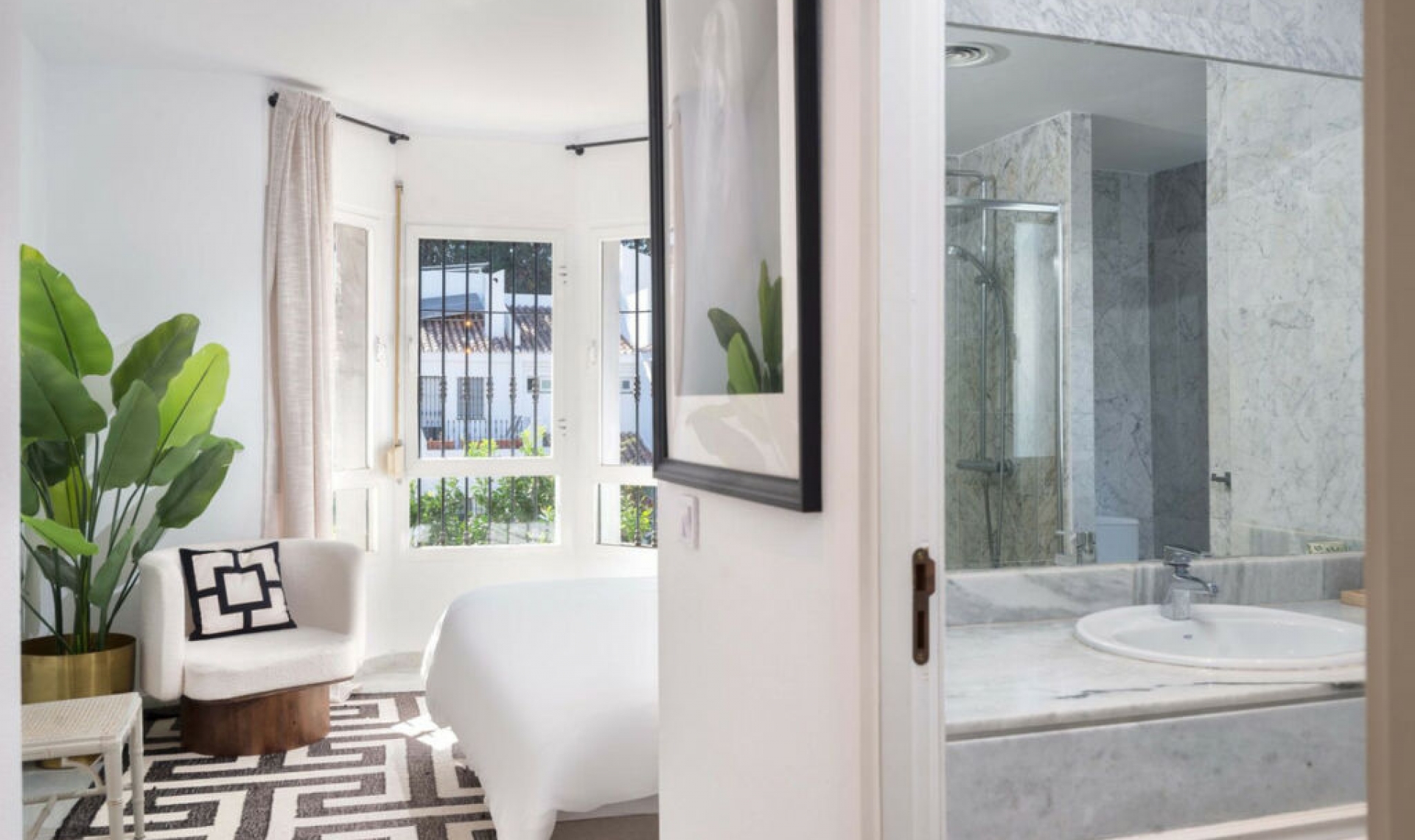 Resale - Apartment -
Puerto Banús