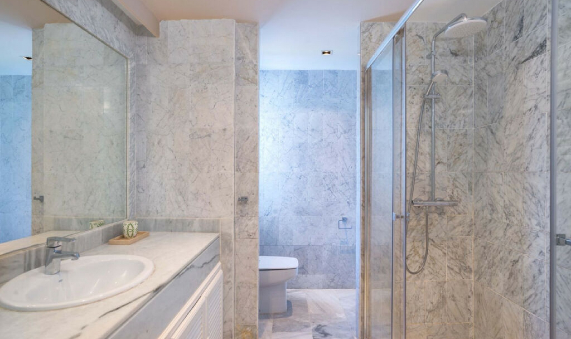 Resale - Apartment -
Puerto Banús