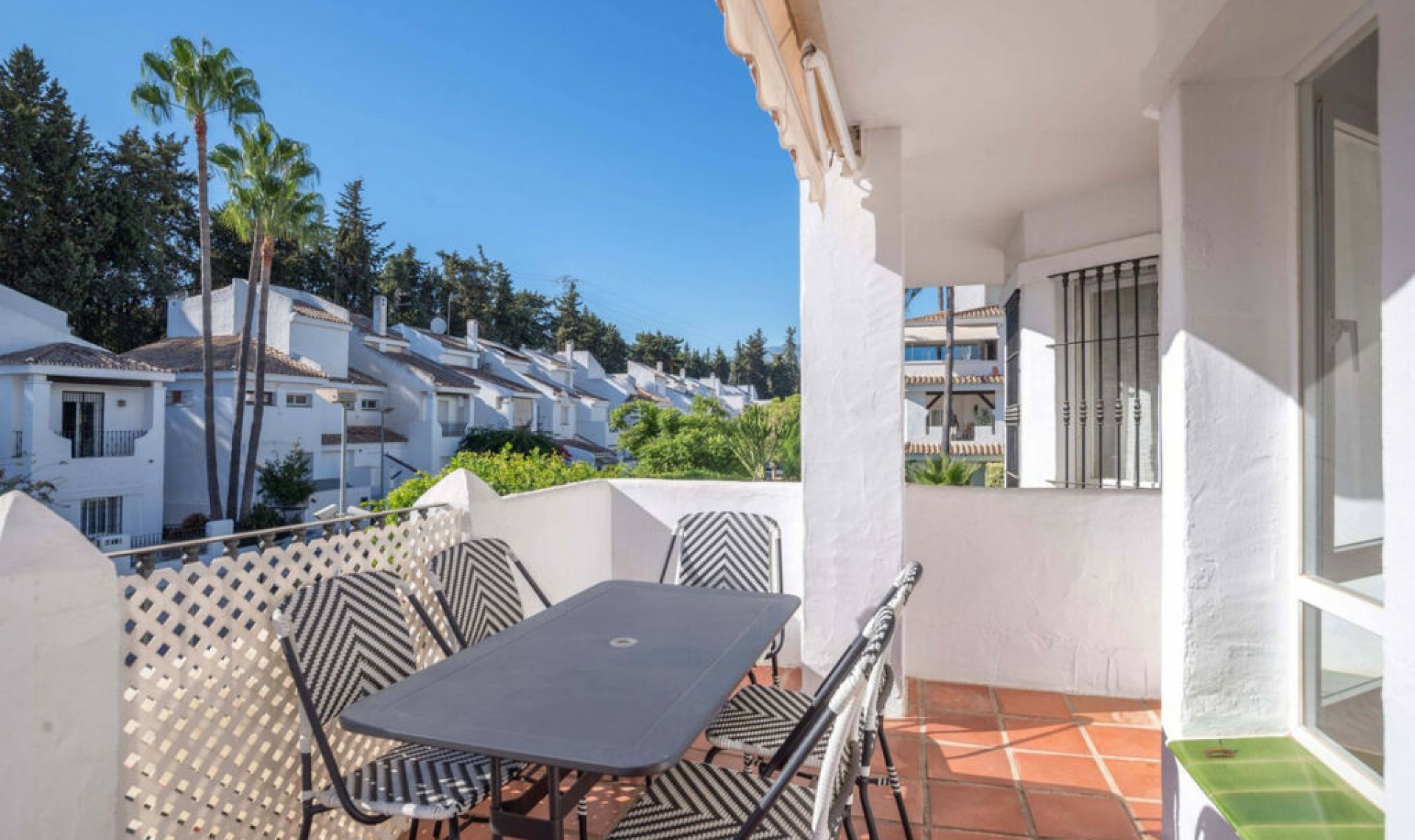 Resale - Apartment -
Puerto Banús