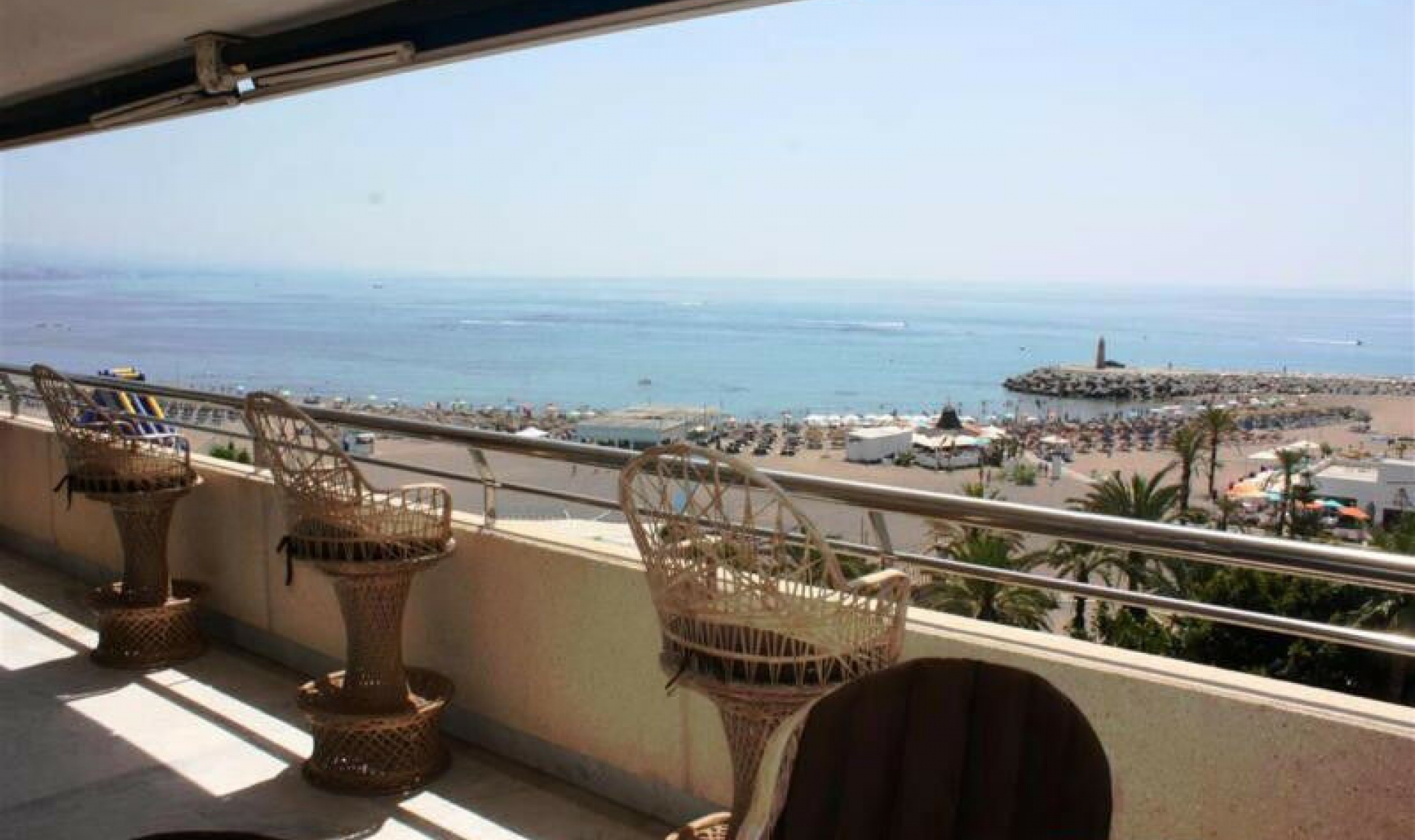 Resale - Apartment -
Puerto Banús